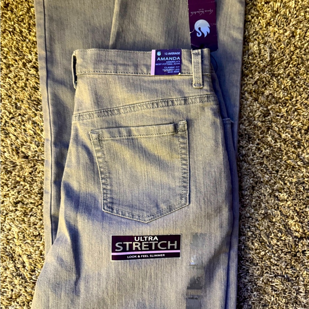 New Amanda classic fit tapered leg mid-rise moonstone gray ultra stretch jeans